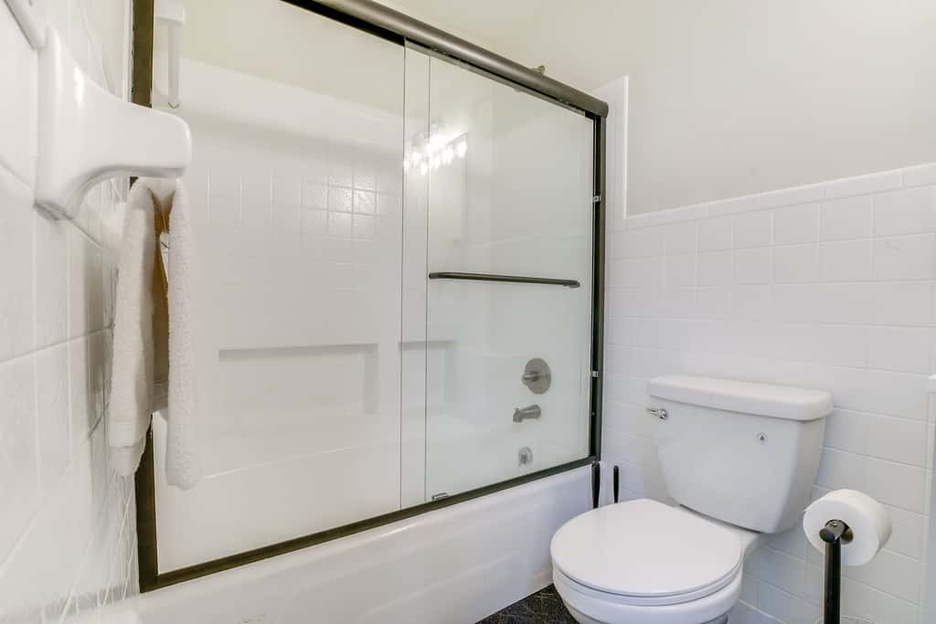 7 Mi to Dtwn Durham: Home w/ Hot Tub & Game Room!
