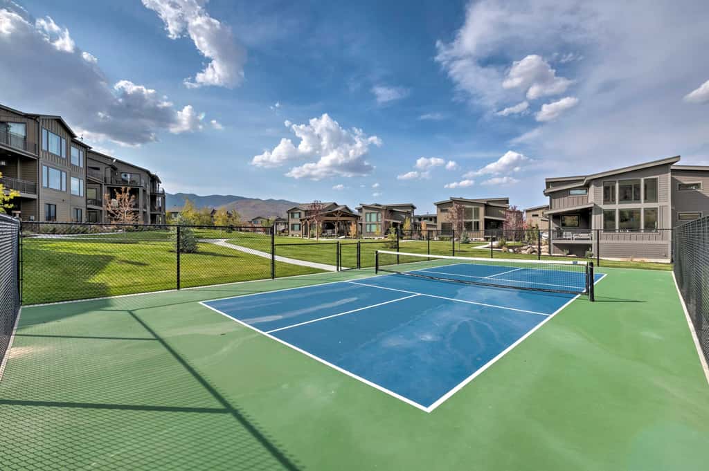 Modern Huntsville Resort Retreat w/ Deck & Hot Tub