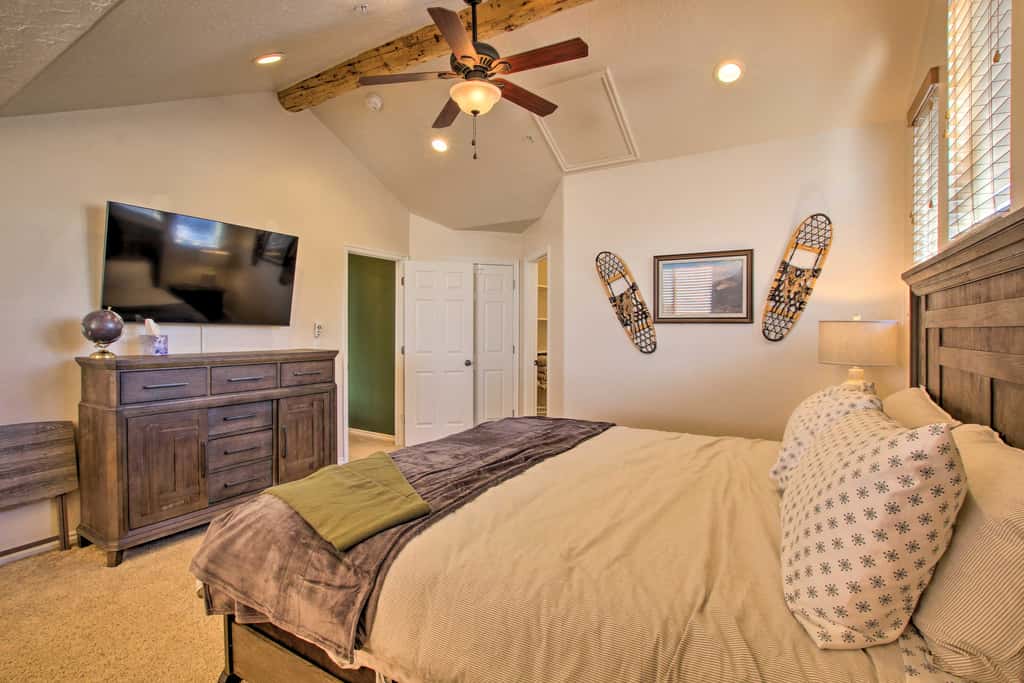 2-Condo Property w/ Mtn Views by Golf & Ski Resort