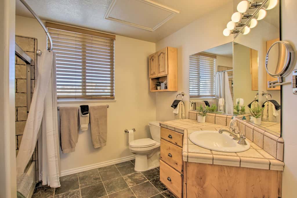 2-Condo Property w/ Mtn Views by Golf & Ski Resort