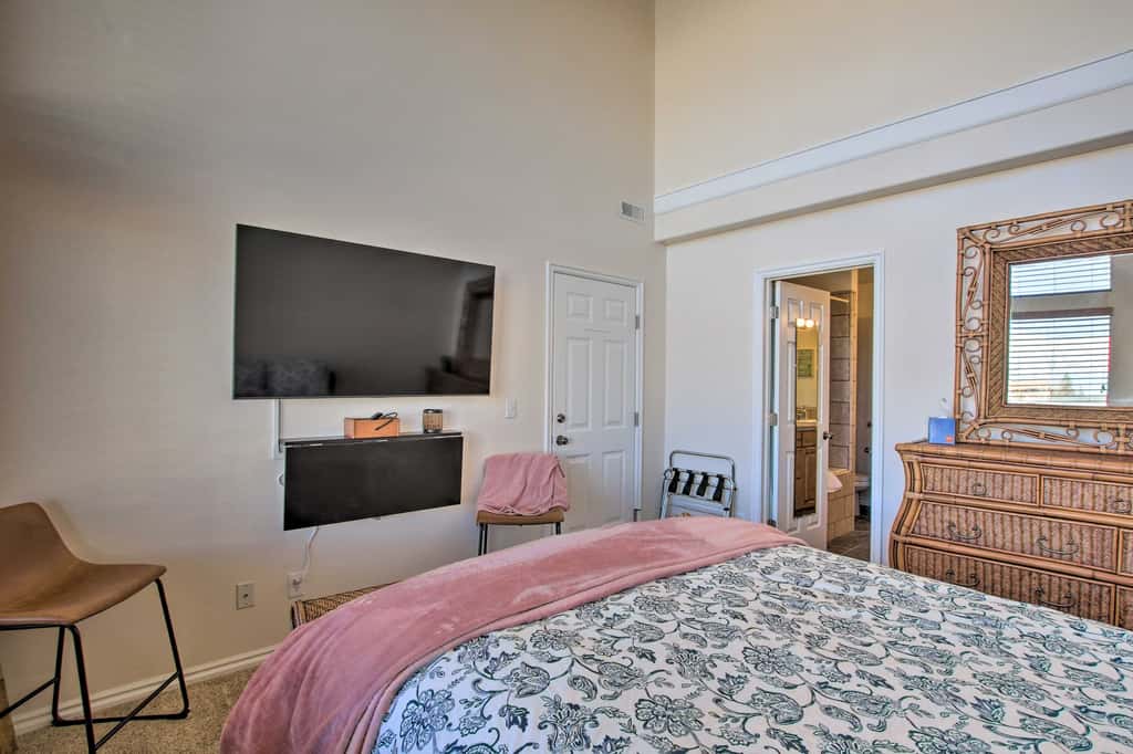 2-Condo Property w/ Mtn Views by Golf & Ski Resort