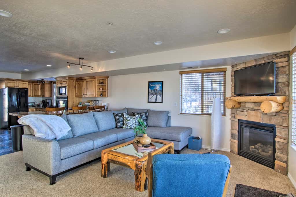2-Condo Property w/ Mtn Views by Golf & Ski Resort