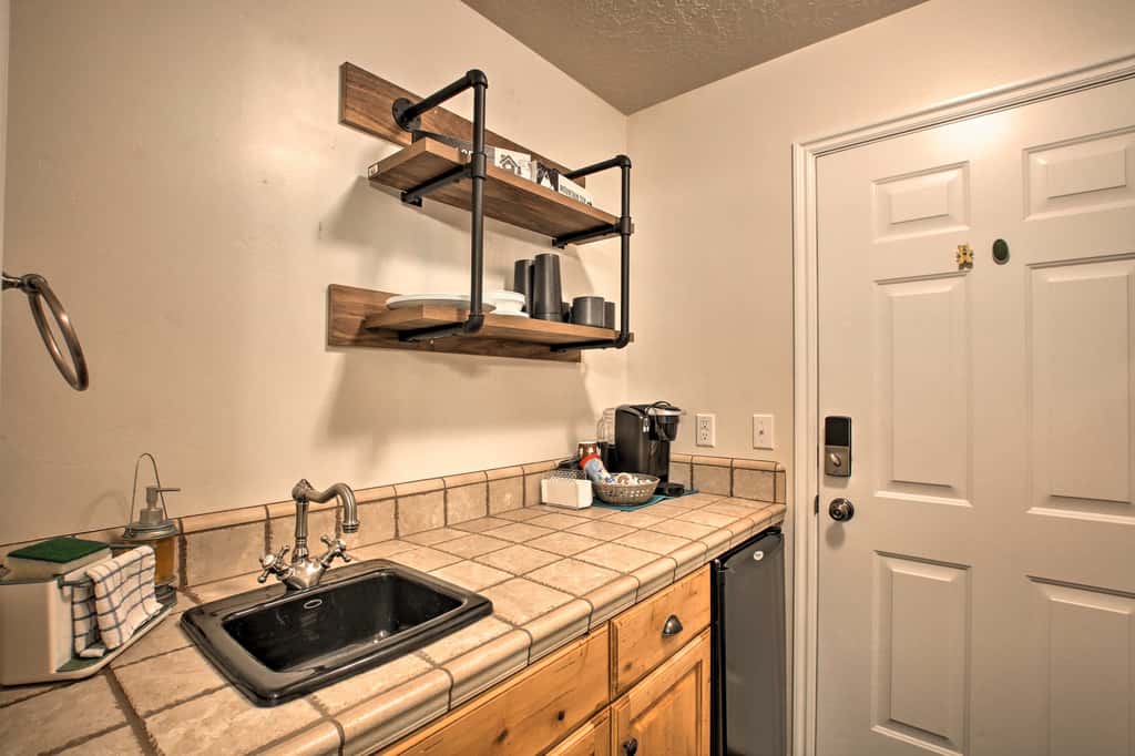 2-Condo Property w/ Mtn Views by Golf & Ski Resort