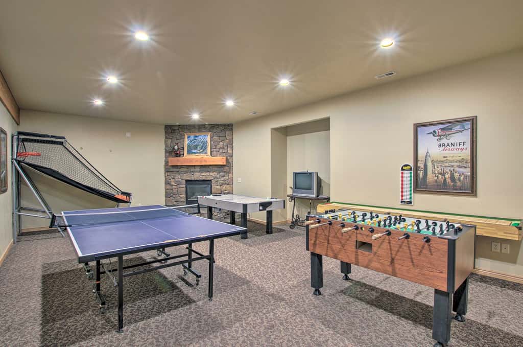 2-Condo Property w/ Mtn Views by Golf & Ski Resort