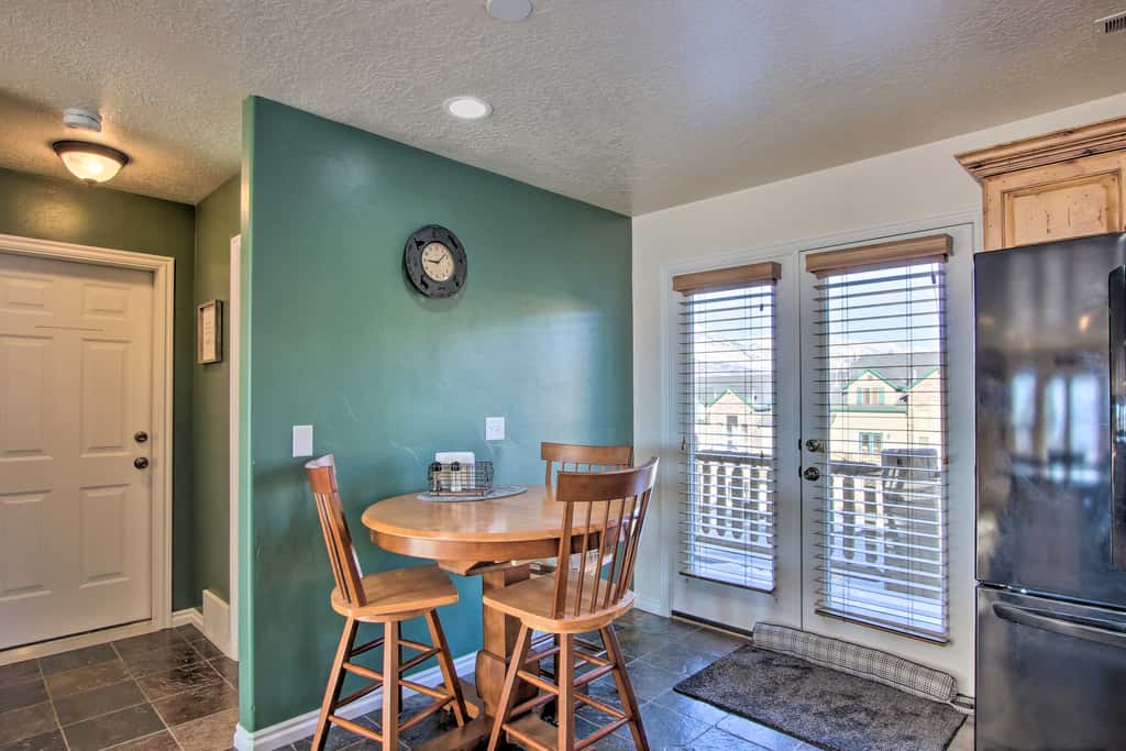 2-Condo Property w/ Mtn Views by Golf & Ski Resort