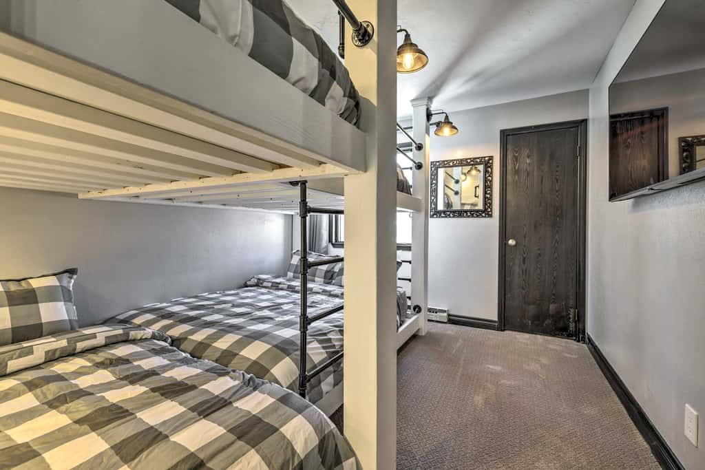 ‘The Bunk House’ - Ski-In/Ski-Out at Giant Steps!