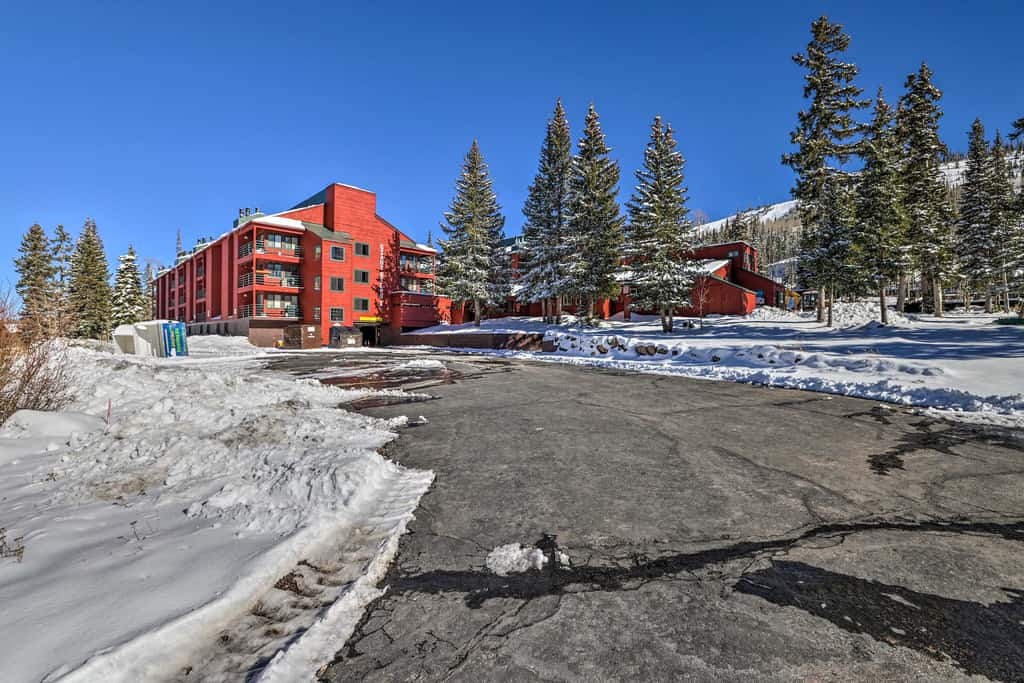 ‘The Bunk House’ - Ski-In/Ski-Out at Giant Steps!