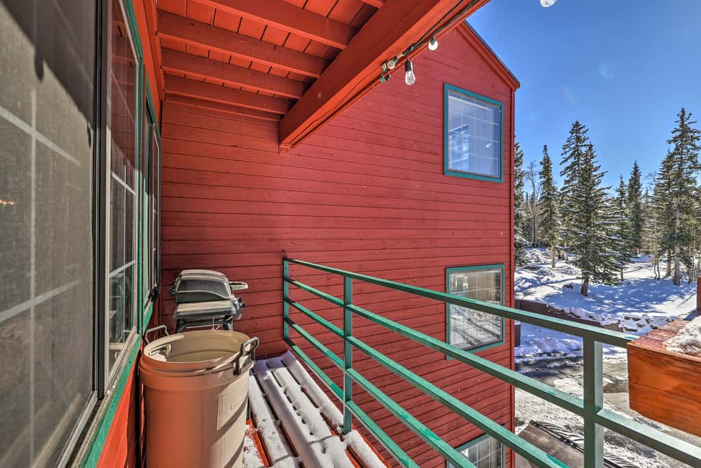 ‘The Bunk House’ - Ski-In/Ski-Out at Giant Steps!