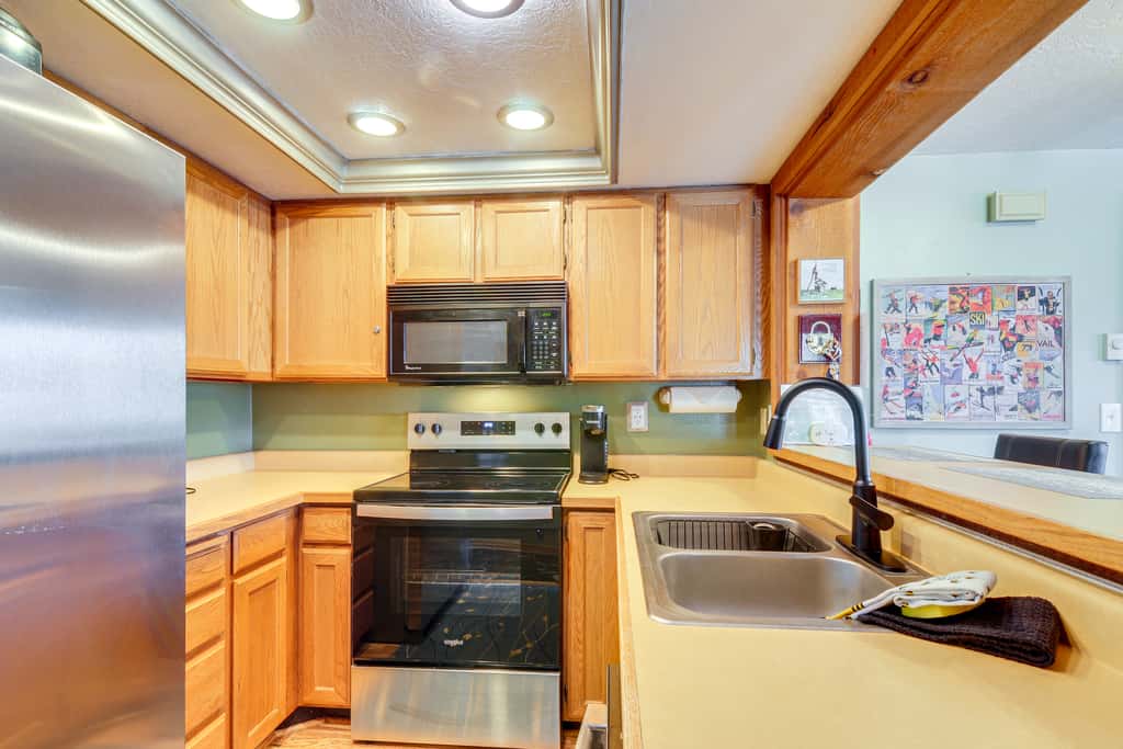 Mtn-View Condo w/ Trail Access in Brian Head