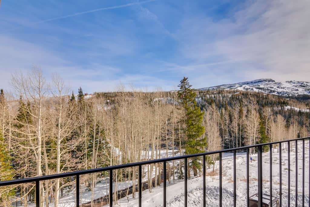 Mtn-View Condo w/ Trail Access in Brian Head