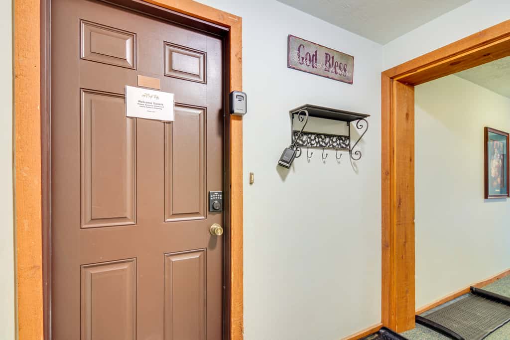 Mtn-View Condo w/ Trail Access in Brian Head