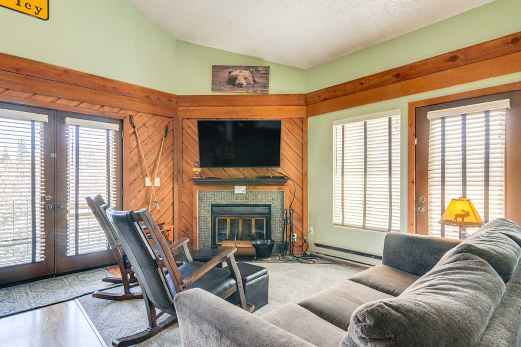 Mtn-View Condo w/ Trail Access in Brian Head