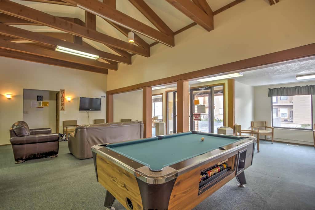 Mtn-View Condo w/ Trail Access in Brian Head