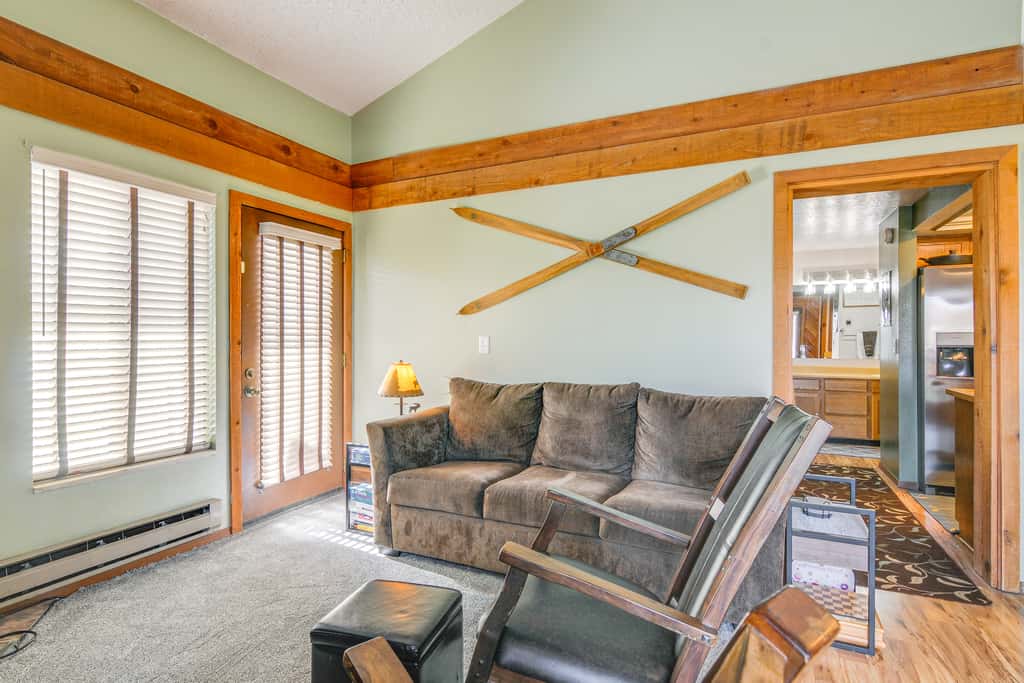 Mtn-View Condo w/ Trail Access in Brian Head