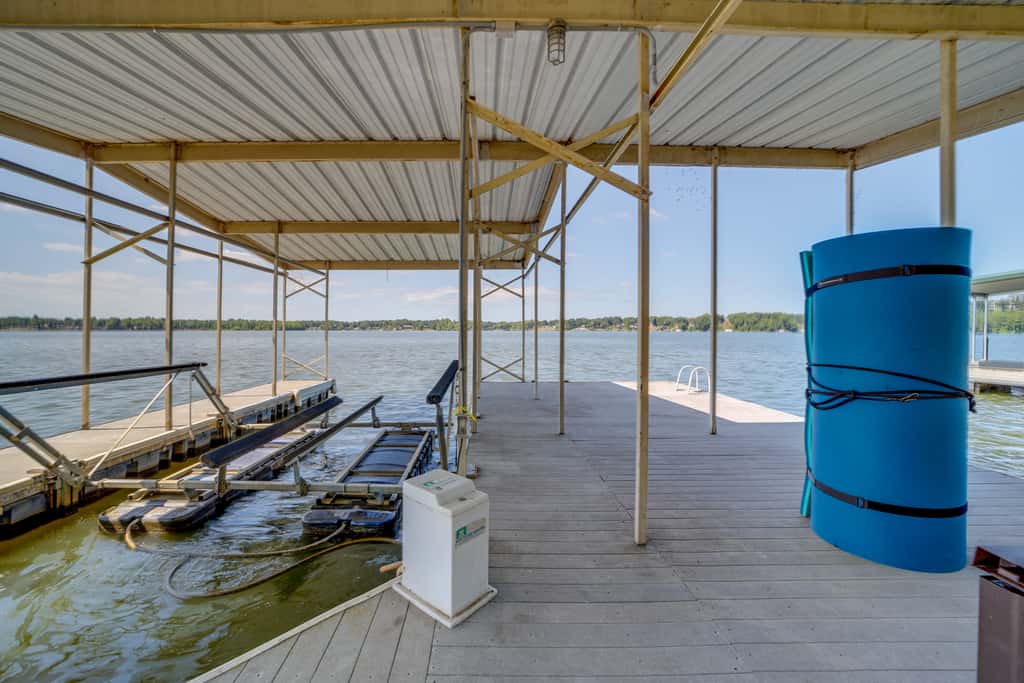 Private Hot Tub & Dock: Lakefront Grove Retreat!