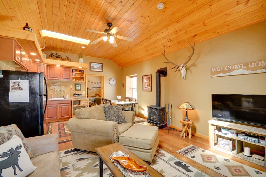 Red Lodge Retreat w/ Hot Tub: 3 Blocks to Downtown