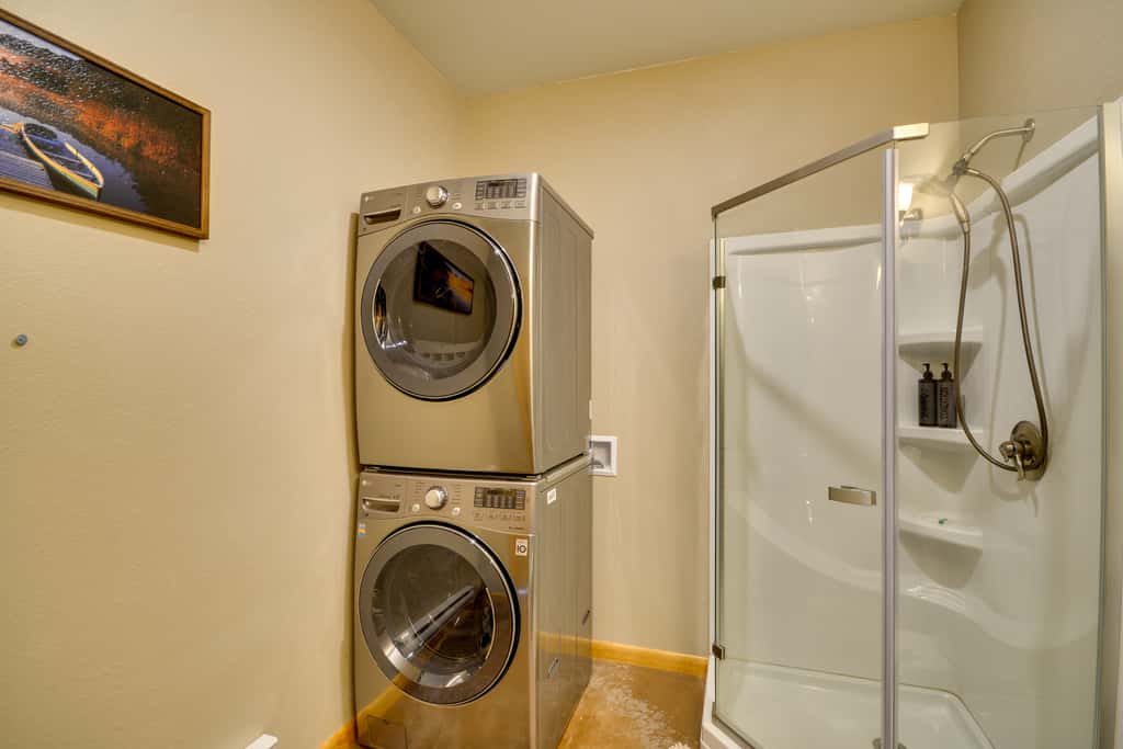 Red Lodge Retreat w/ Hot Tub: 3 Blocks to Downtown