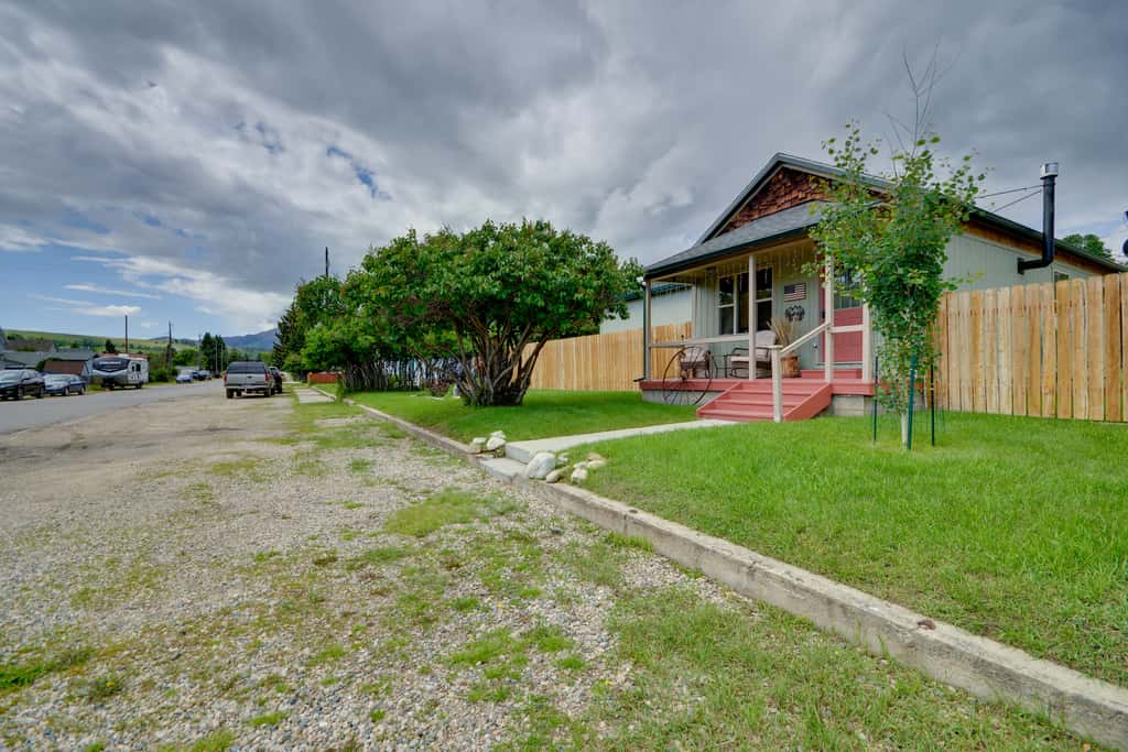Red Lodge Retreat w/ Hot Tub: 3 Blocks to Downtown