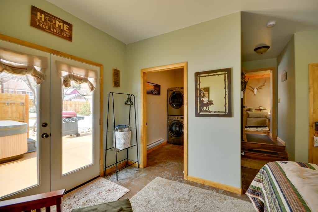 Red Lodge Retreat w/ Hot Tub: 3 Blocks to Downtown