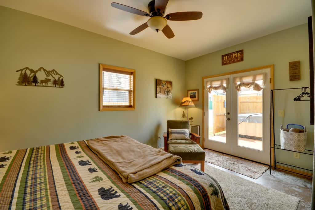 Red Lodge Retreat w/ Hot Tub: 3 Blocks to Downtown