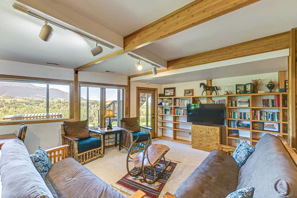 1 Mi to Dtwn Red Lodge: Mtn-View Cabin Getaway