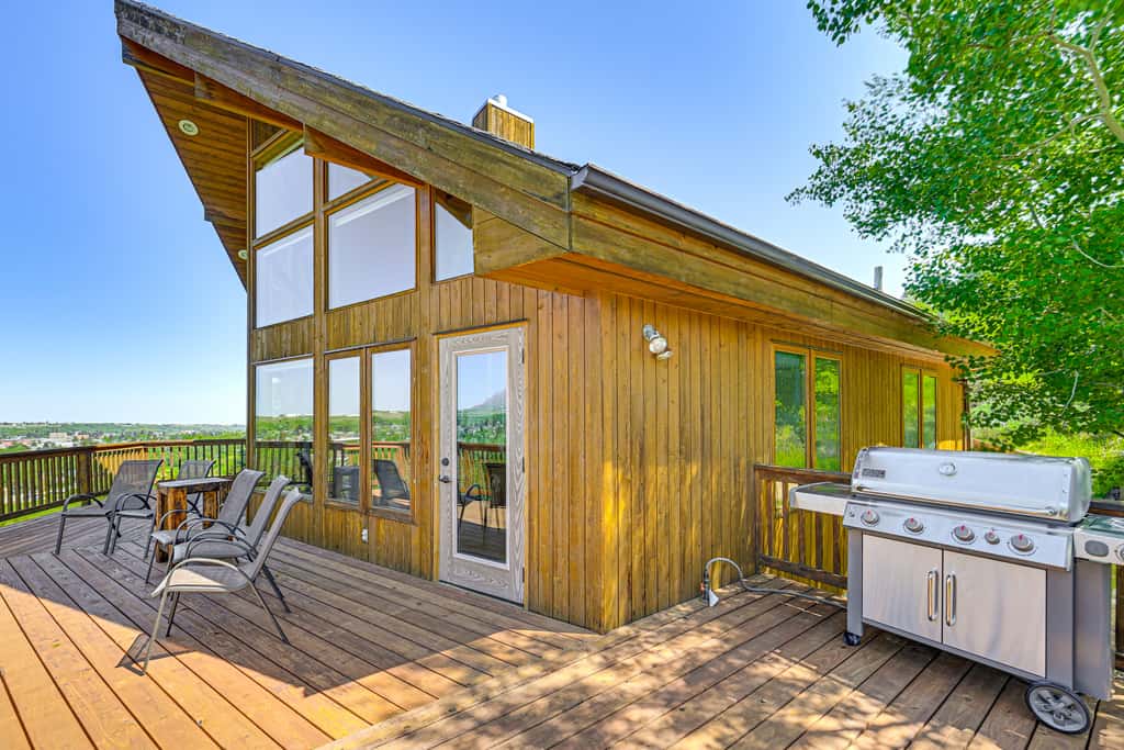 1 Mi to Dtwn Red Lodge: Mtn-View Cabin Getaway