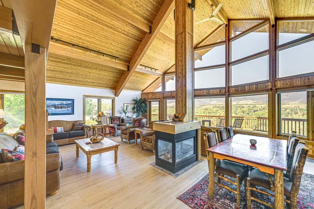 1 Mi to Dtwn Red Lodge: Mtn-View Cabin Getaway