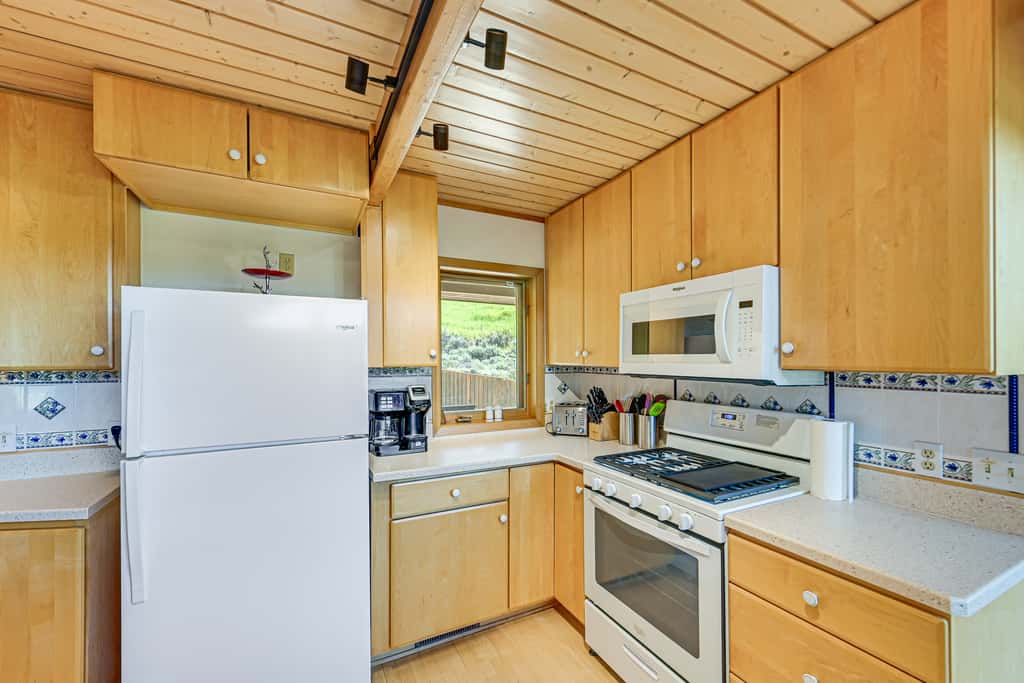 1 Mi to Dtwn Red Lodge: Mtn-View Cabin Getaway