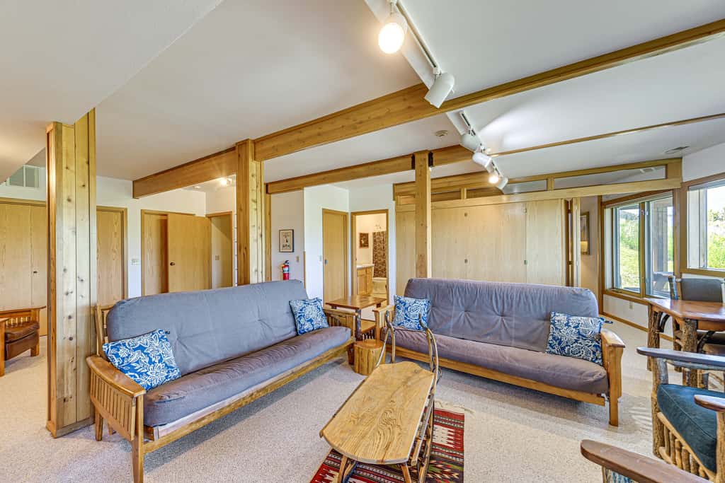 1 Mi to Dtwn Red Lodge: Mtn-View Cabin Getaway