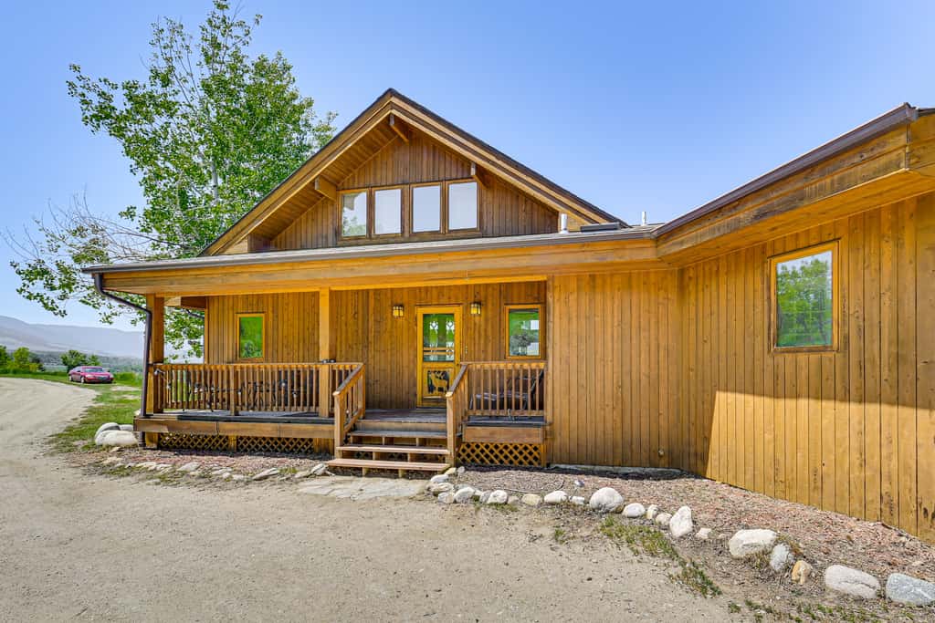1 Mi to Dtwn Red Lodge: Mtn-View Cabin Getaway
