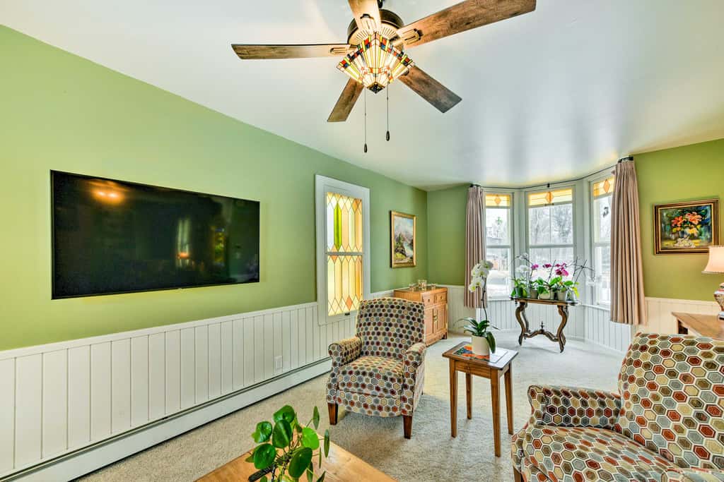 Charming Buena Vista Creekside Home: Walk to Main!