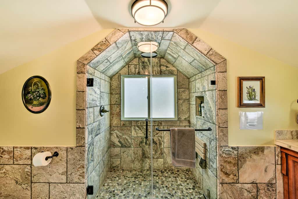 Charming Buena Vista Creekside Home: Walk to Main!