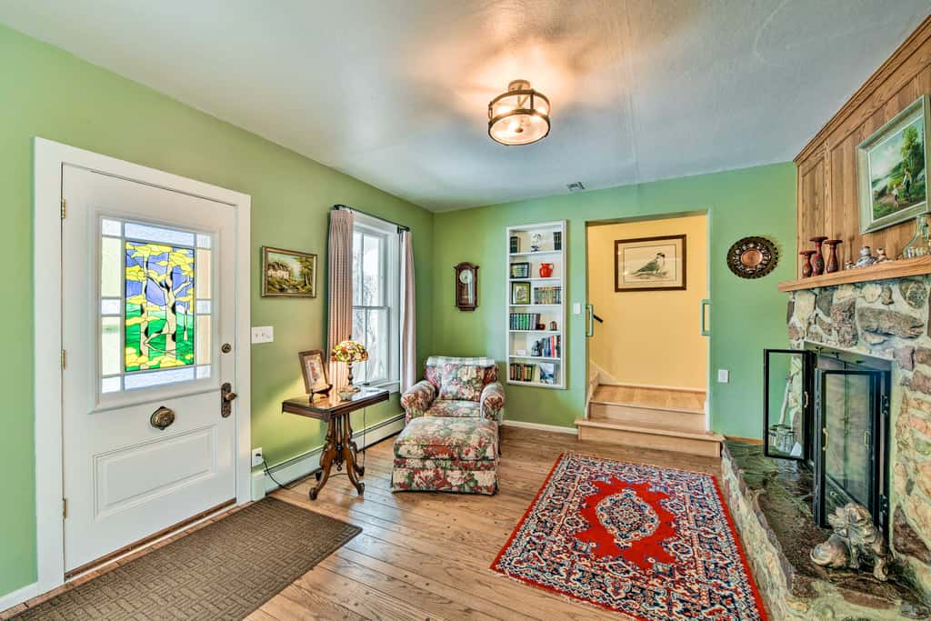 Charming Buena Vista Creekside Home: Walk to Main!