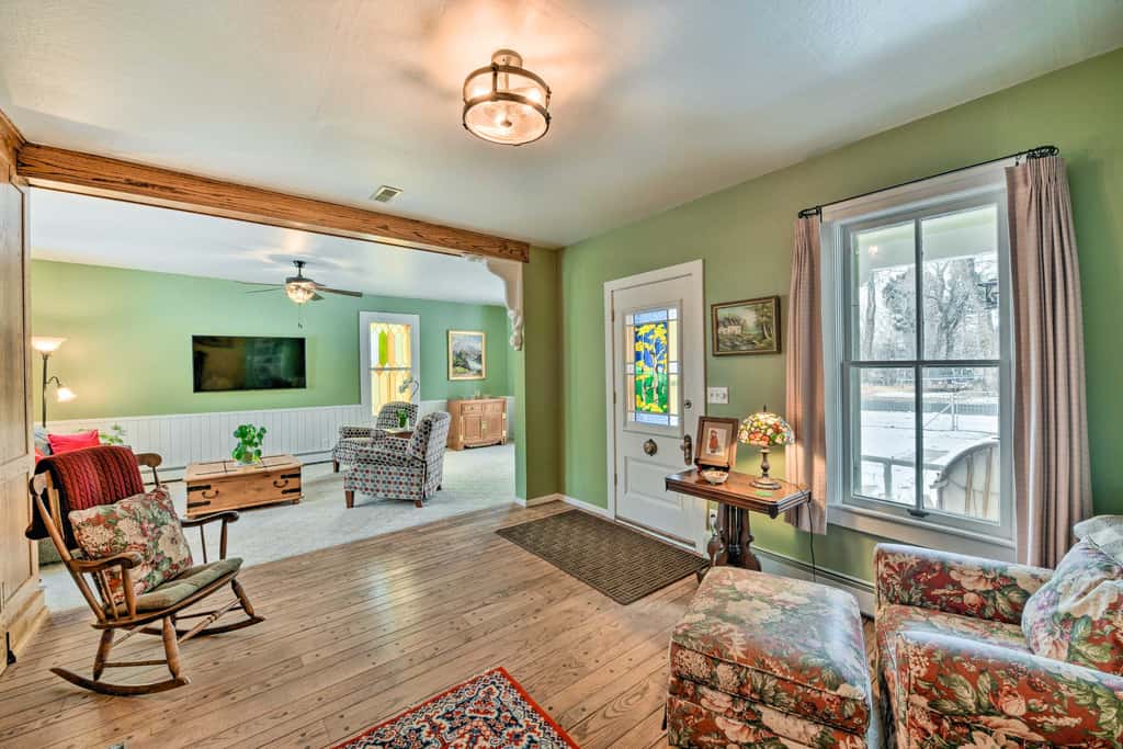Charming Buena Vista Creekside Home: Walk to Main!
