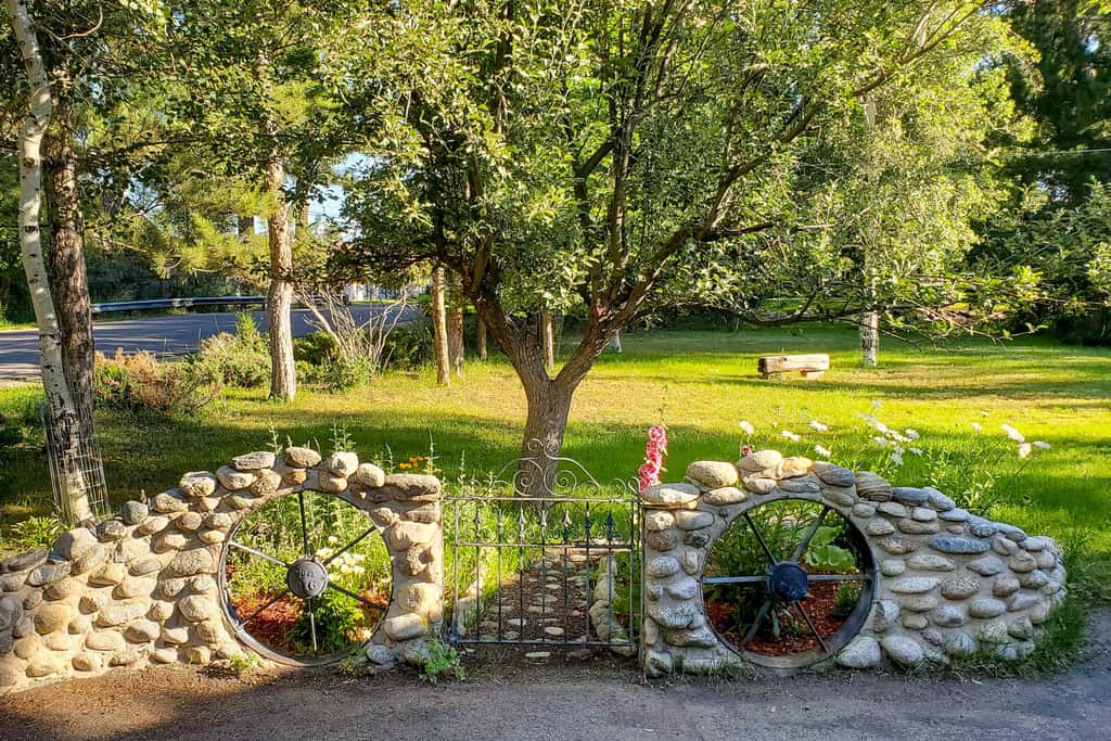 Charming Buena Vista Creekside Home: Walk to Main!