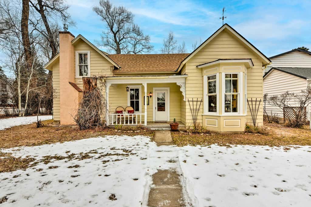 Charming Buena Vista Creekside Home: Walk to Main!