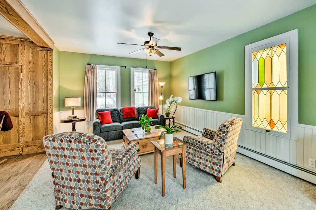Charming Buena Vista Creekside Home: Walk to Main!