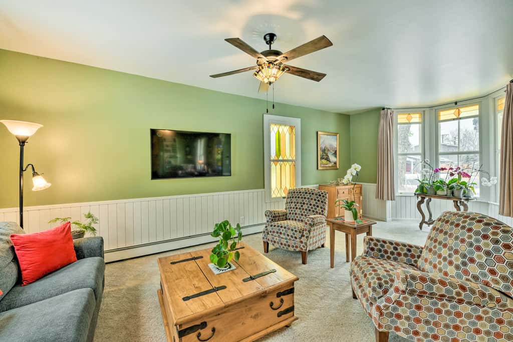 Charming Buena Vista Creekside Home: Walk to Main!
