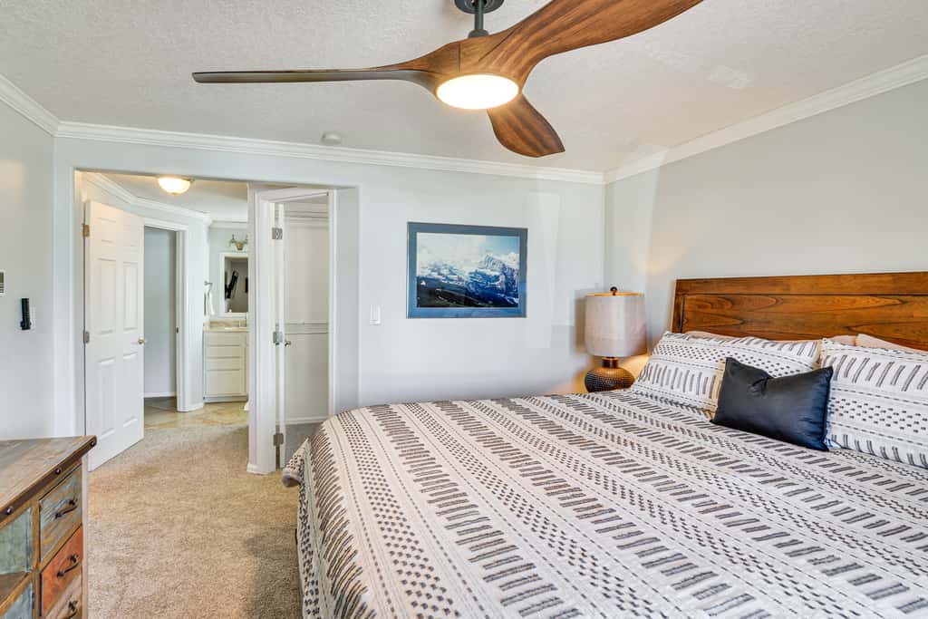 Pet-Friendly Buena Vista Home w/ Yard & Hot Tub!