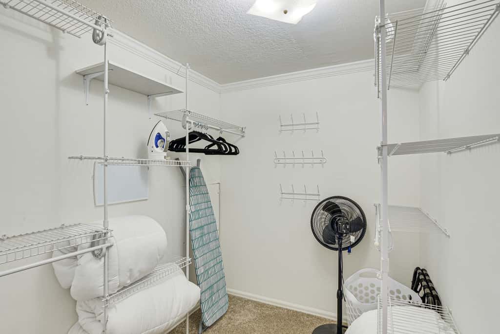 Pet-Friendly Buena Vista Home w/ Yard & Hot Tub!