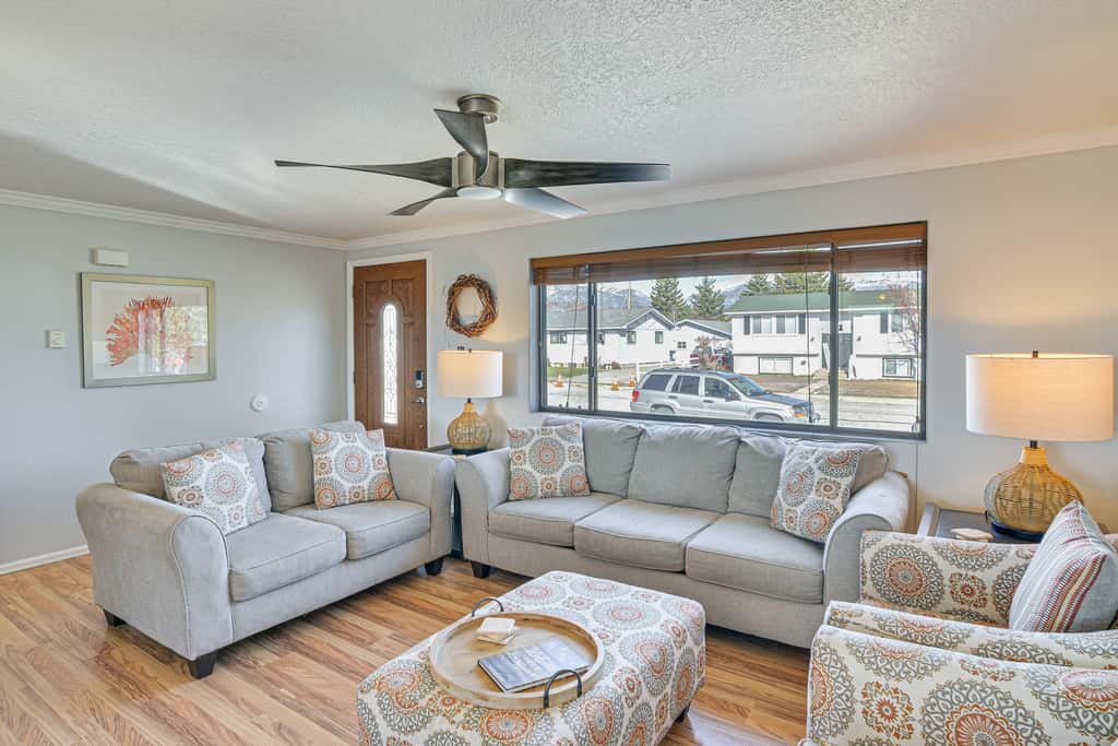 Pet-Friendly Buena Vista Home w/ Yard & Hot Tub!