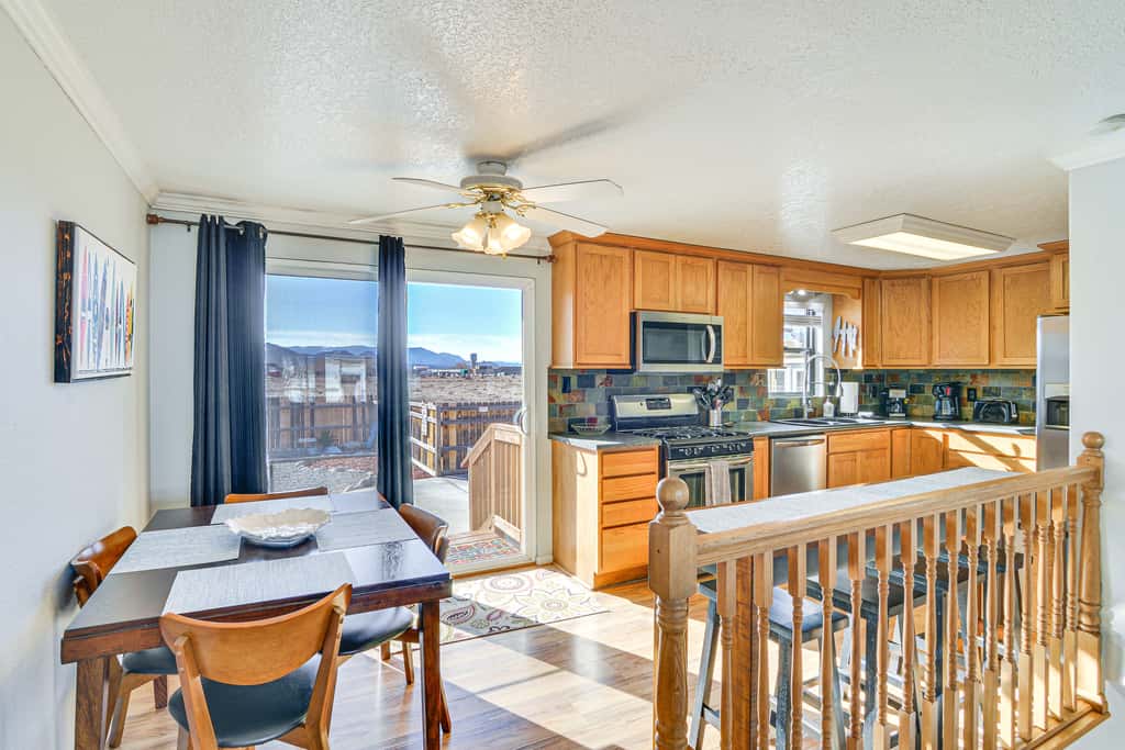 Pet-Friendly Buena Vista Home w/ Yard & Hot Tub!