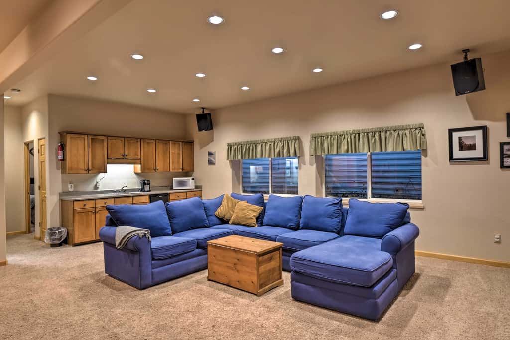 Charming, Spacious & Pet-Friendly Buena Vista Home