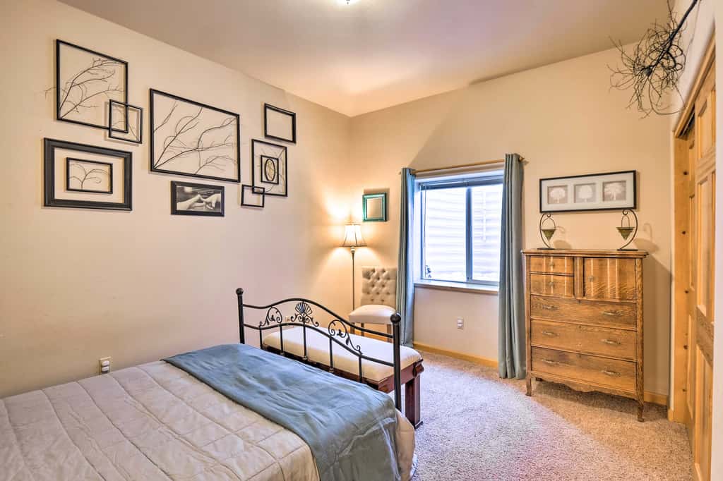 Charming, Spacious & Pet-Friendly Buena Vista Home