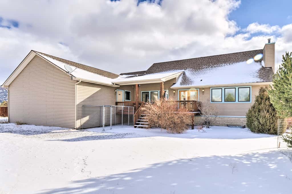 Charming, Spacious & Pet-Friendly Buena Vista Home