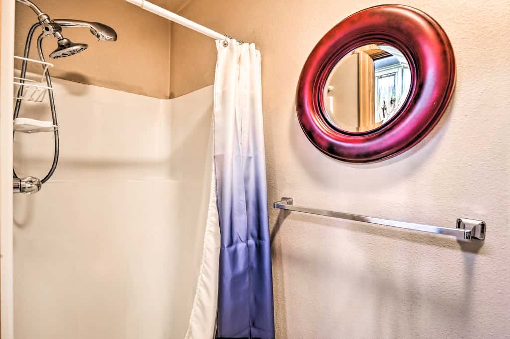 Charming, Spacious & Pet-Friendly Buena Vista Home