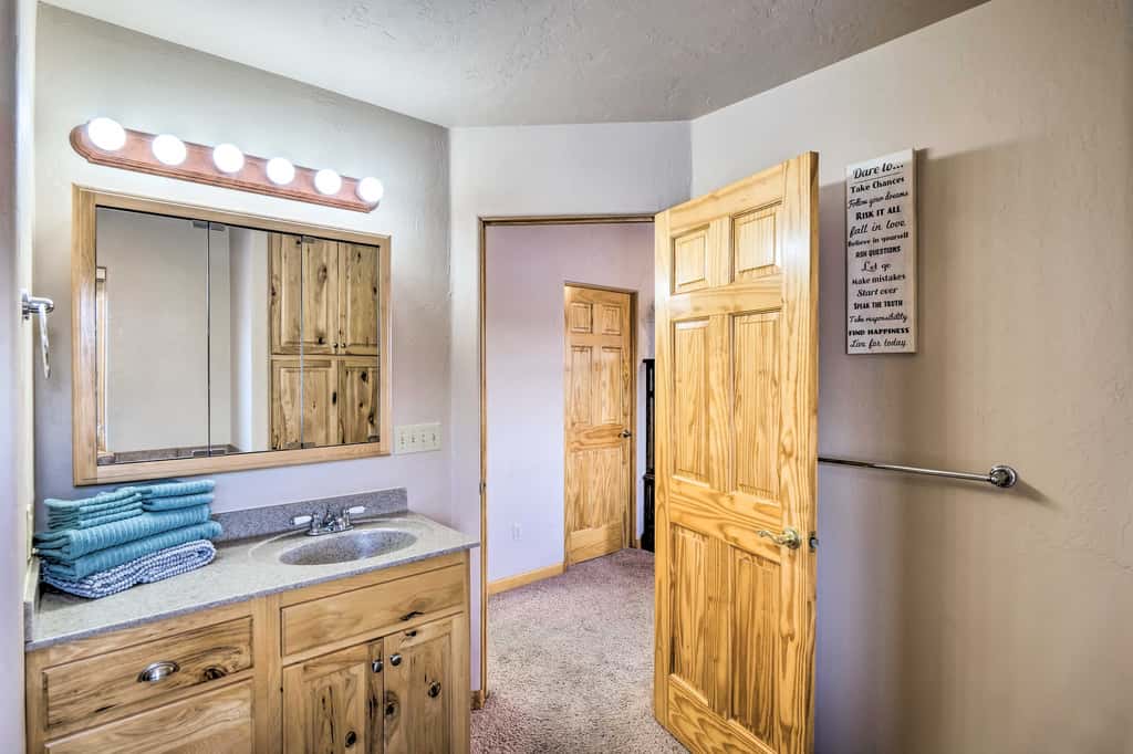 Charming, Spacious & Pet-Friendly Buena Vista Home