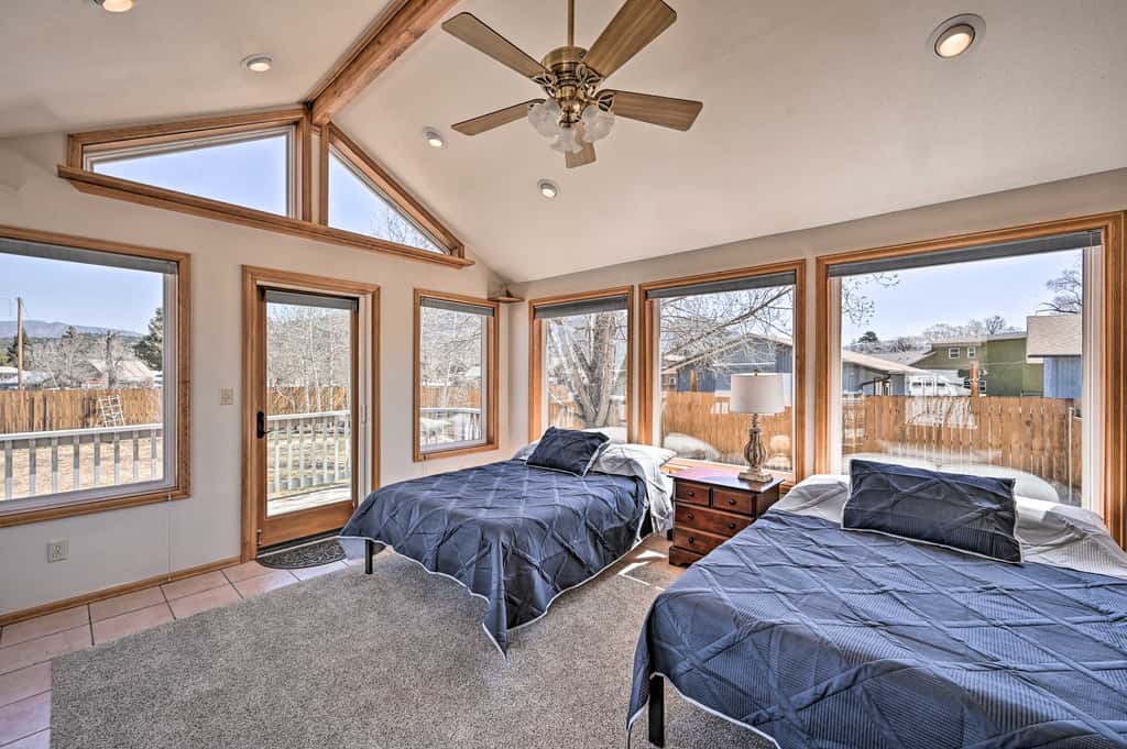 Charming Buena Vista Home w/ Hot Tub + Deck!