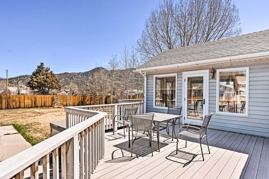 Charming Buena Vista Home w/ Hot Tub + Deck!
