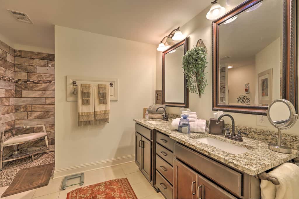 Family-Friendly Home w/ Lake Oconee Access + Patio